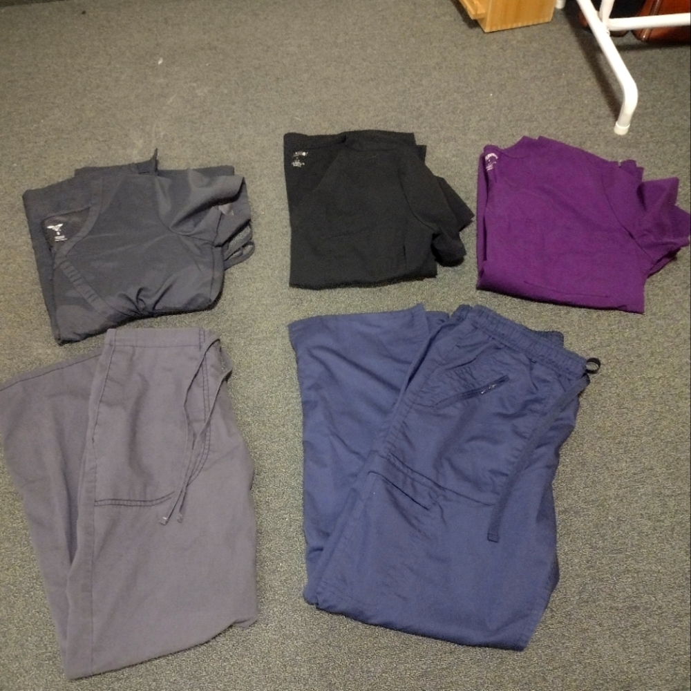 Misc. Scrub Bundle. Size Small. - image 1